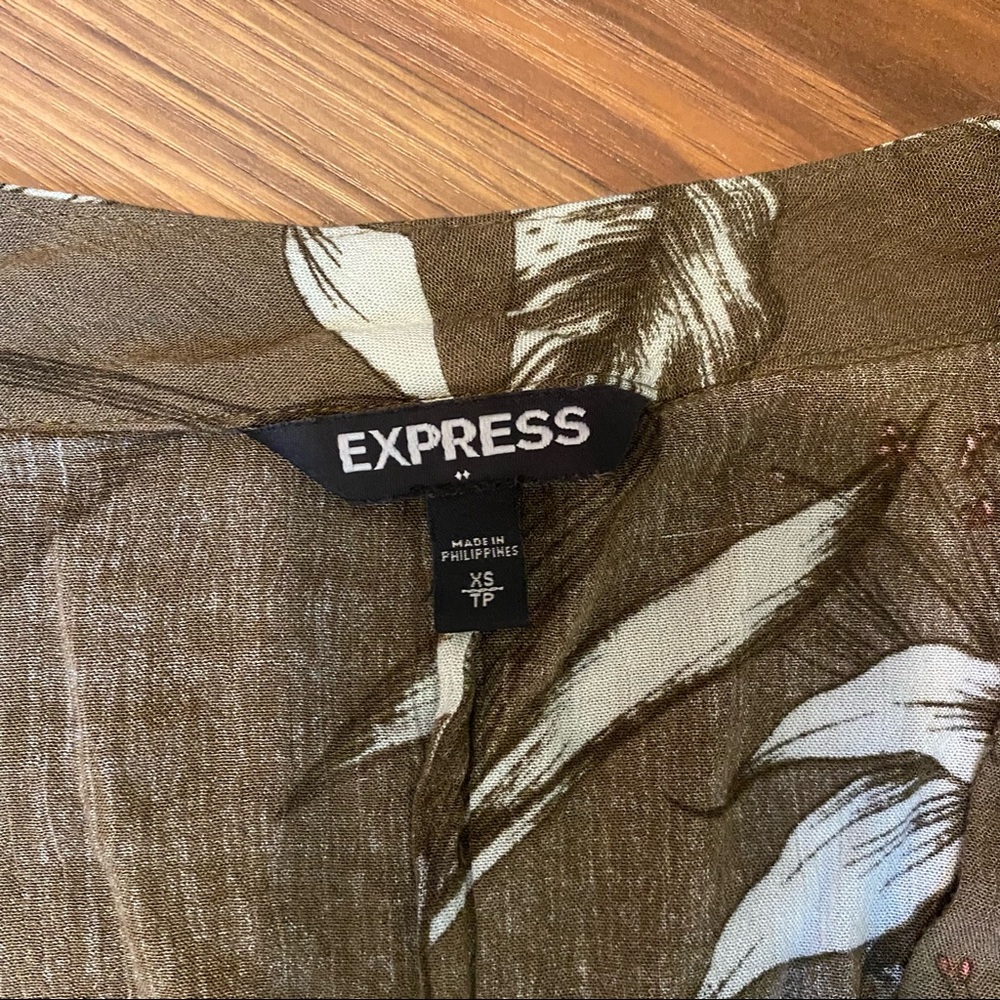 Express Crop Too - Picture 3 of 4